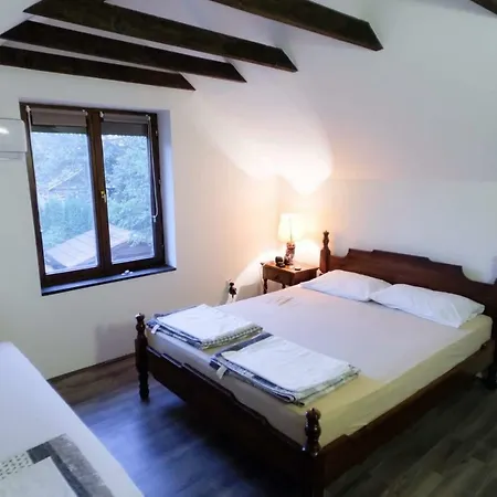 Country House Vuksanovic Vrandol